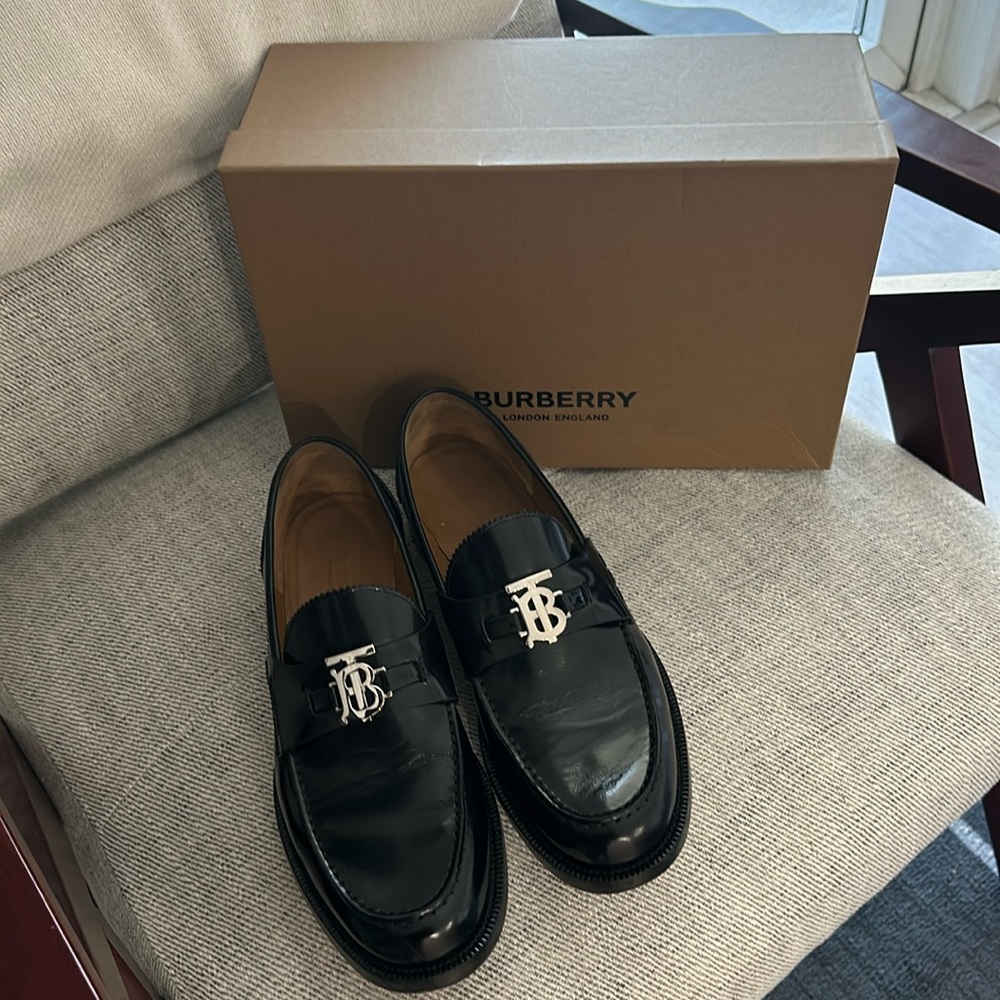 Burberry Black Leather Loafers